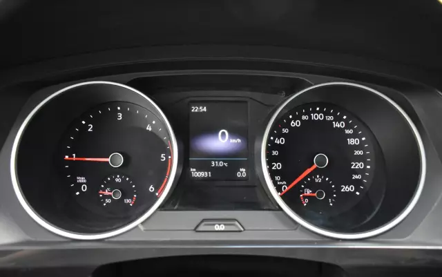 VOLKSWAGEN Tiguan 2.0 TDI SCR R-Line