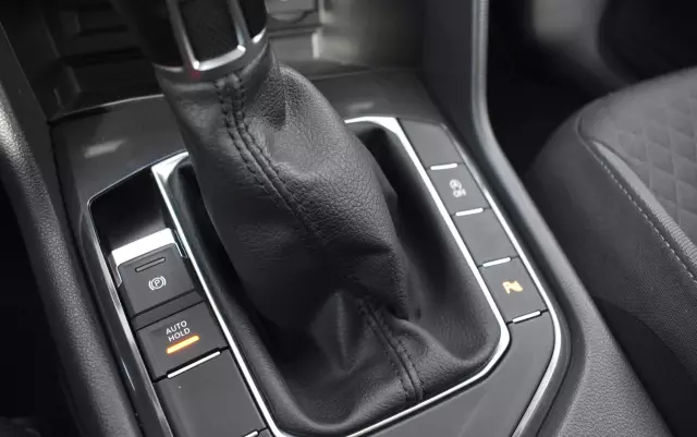 VOLKSWAGEN Tiguan 2.0 TDI SCR R-Line