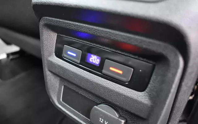 VOLKSWAGEN Tiguan 2.0 TDI SCR R-Line