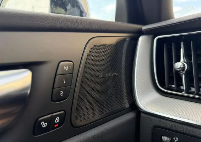VOLVO XC 60 