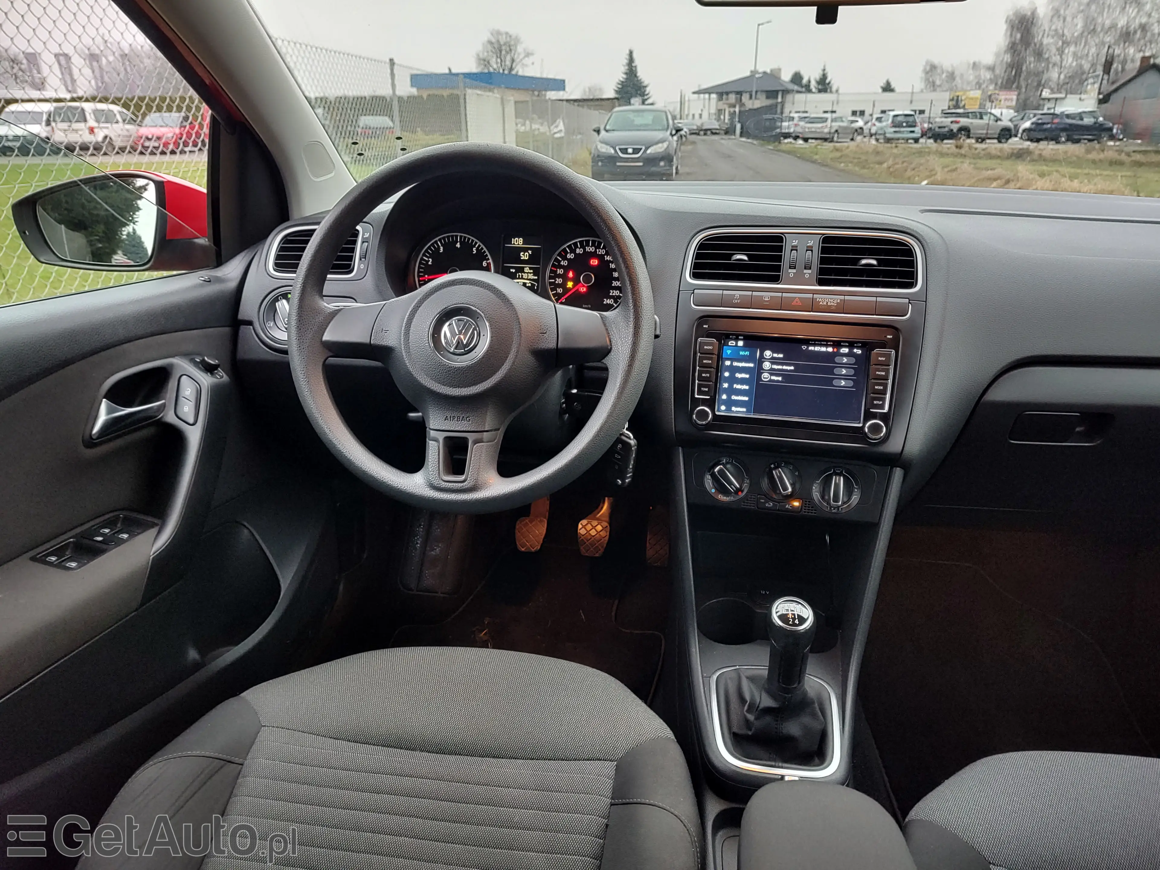 VOLKSWAGEN Polo Comfortline