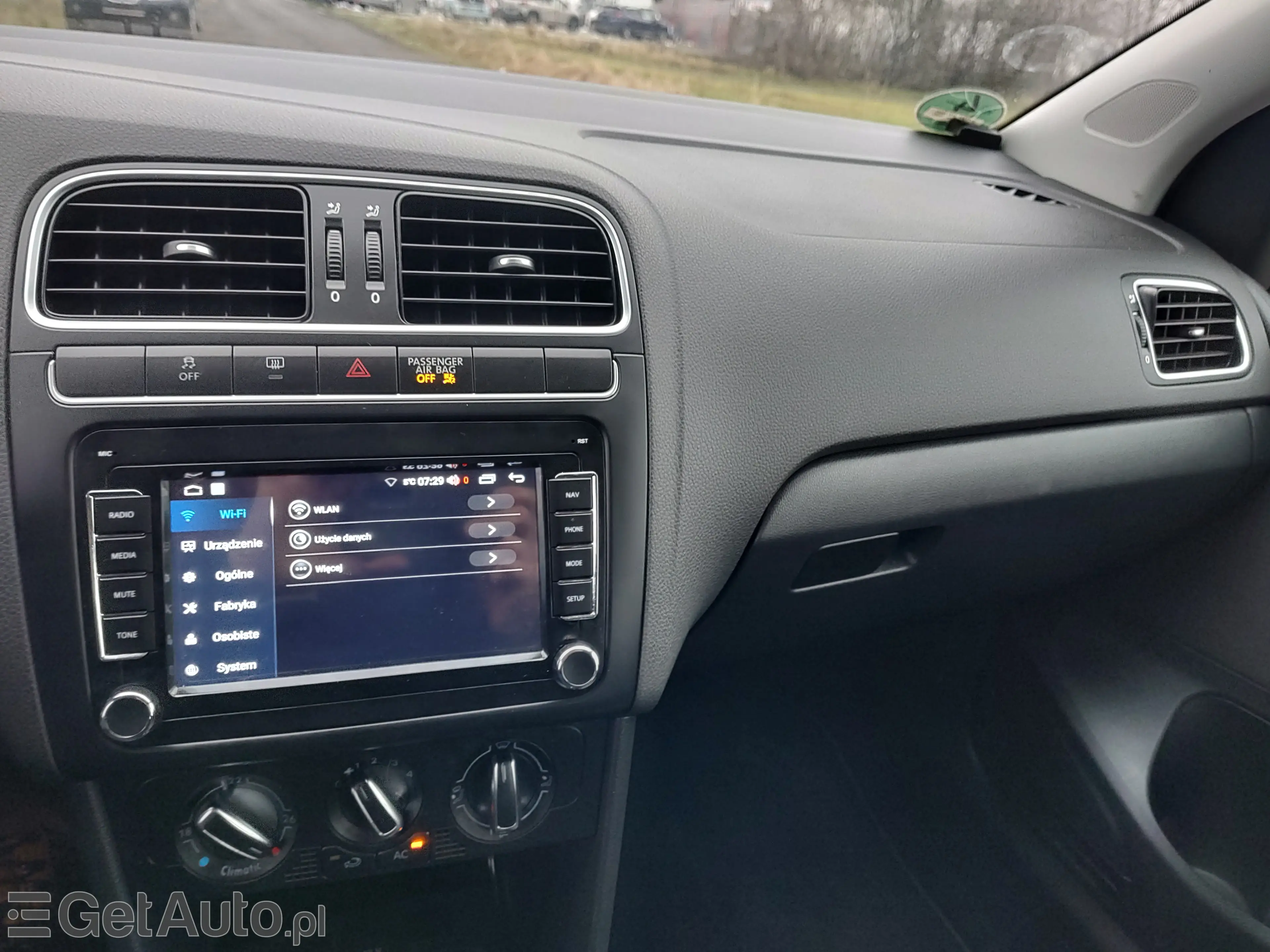 VOLKSWAGEN Polo Comfortline