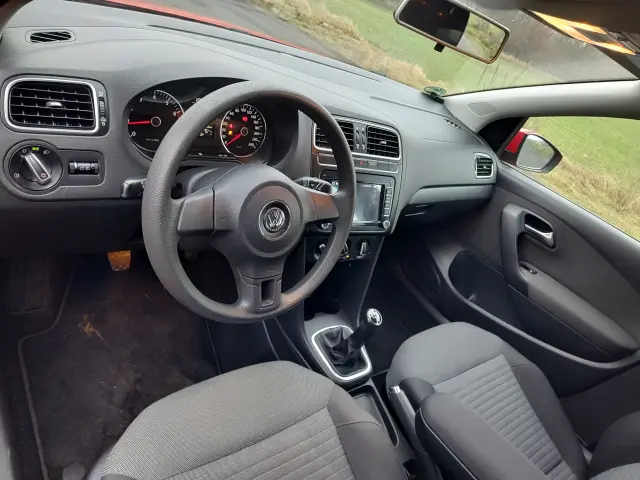 VOLKSWAGEN Polo Comfortline