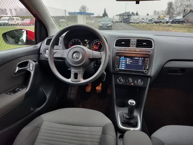 VOLKSWAGEN Polo Comfortline