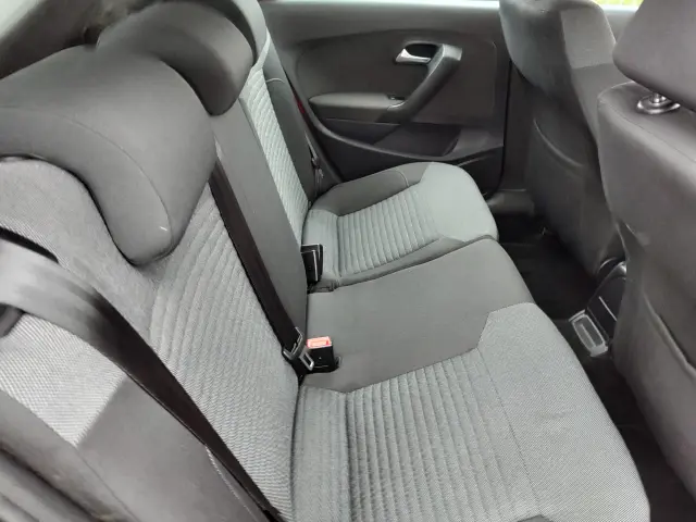 VOLKSWAGEN Polo Comfortline