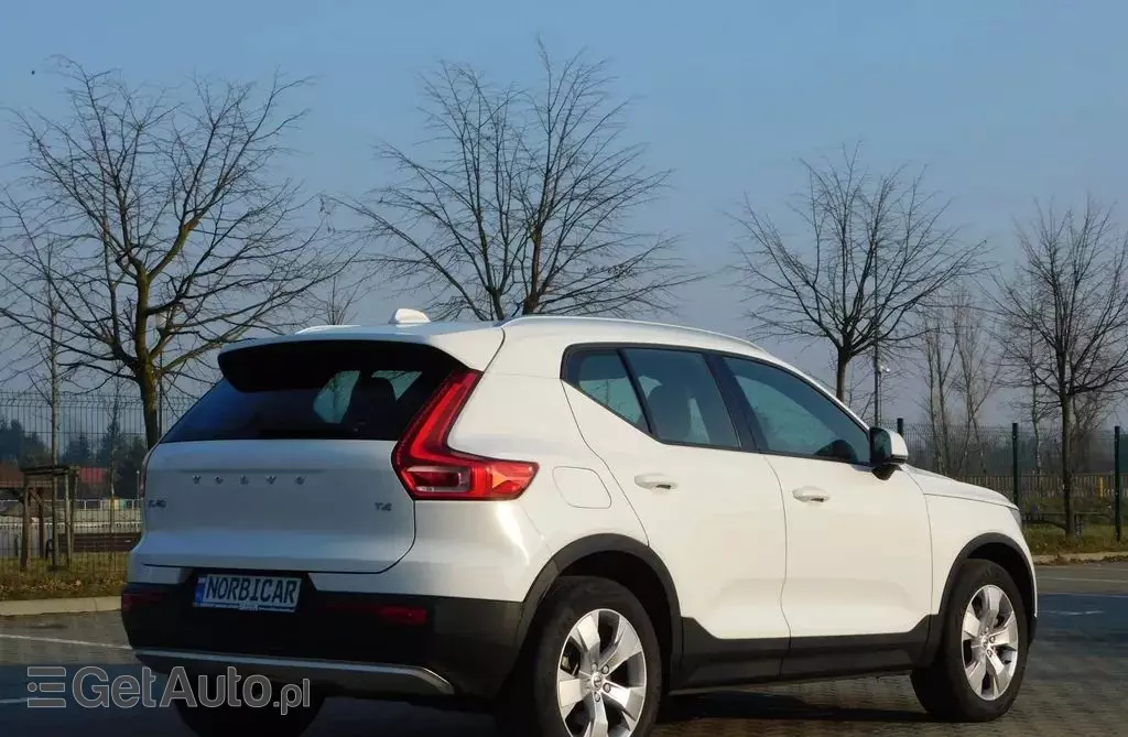 VOLVO Xc 40 