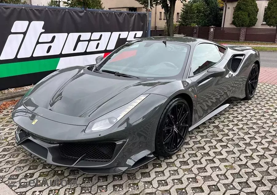 FERRARI 488 Pista 