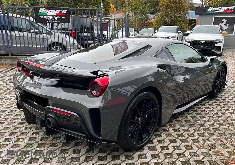 FERRARI 488 Pista 