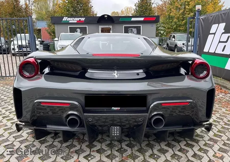 FERRARI 488 Pista 