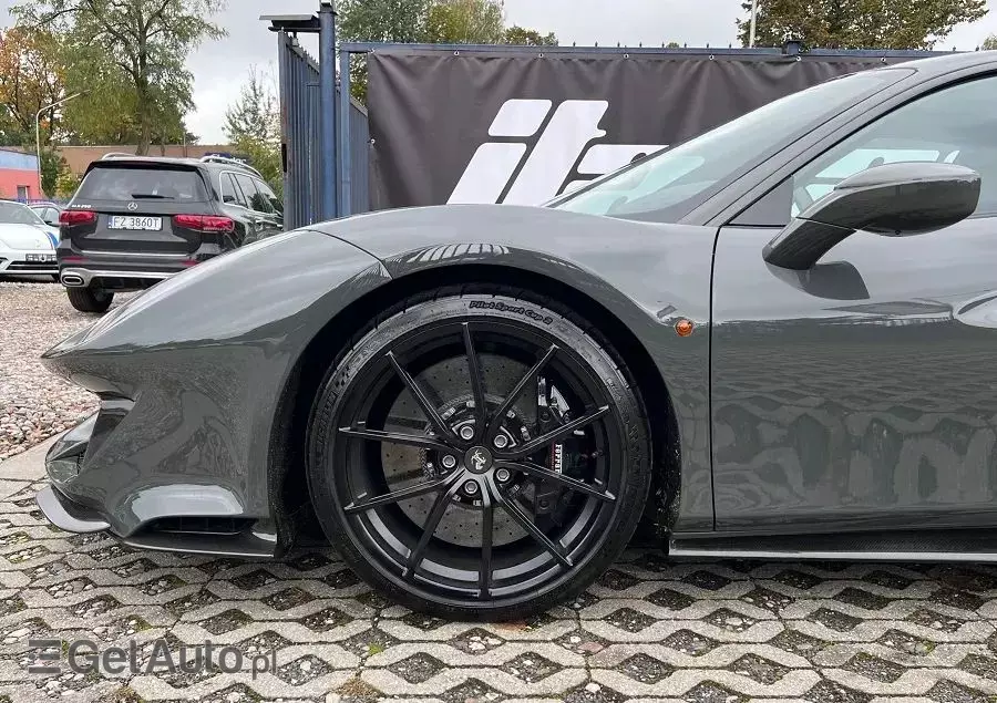 FERRARI 488 Pista 