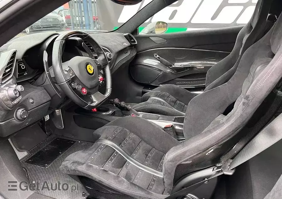 FERRARI 488 Pista 