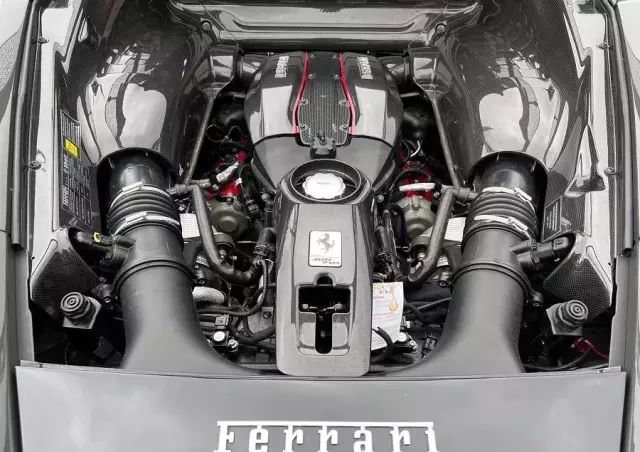 FERRARI 488 Pista 