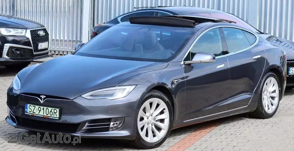 TESLA Model S Long Range Plus