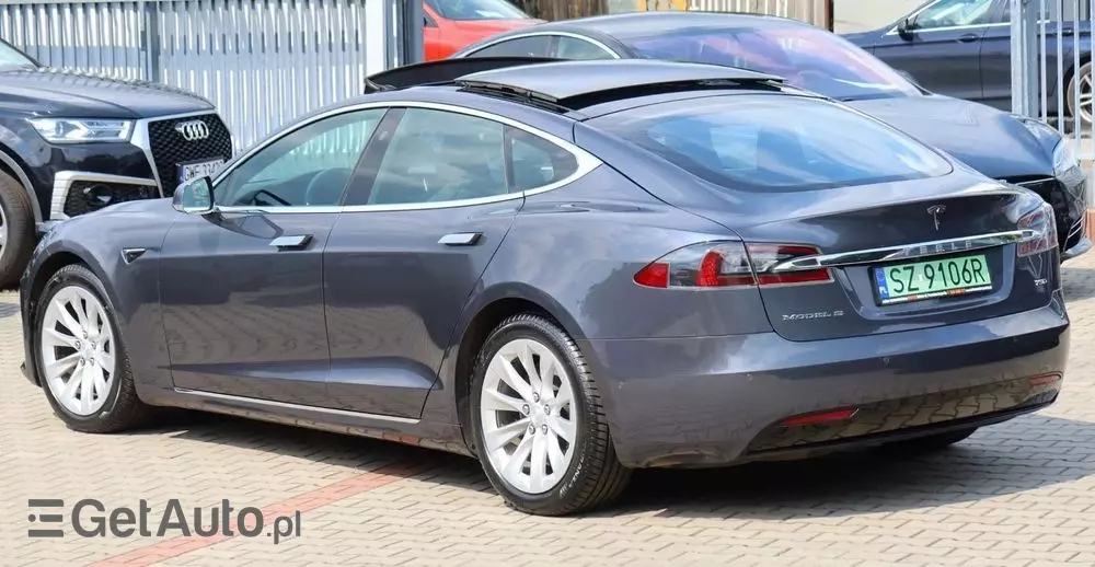 TESLA Model S Long Range Plus