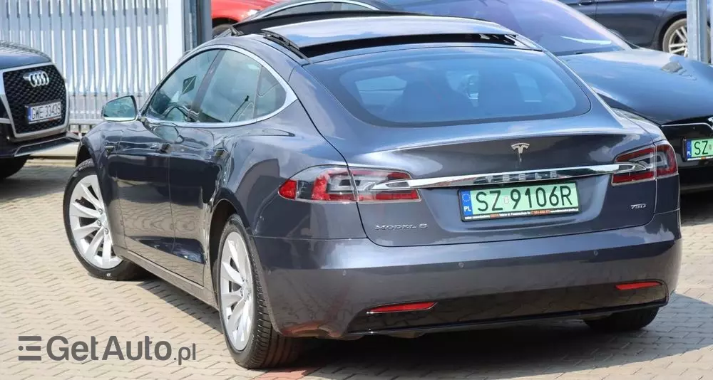 TESLA Model S Long Range Plus
