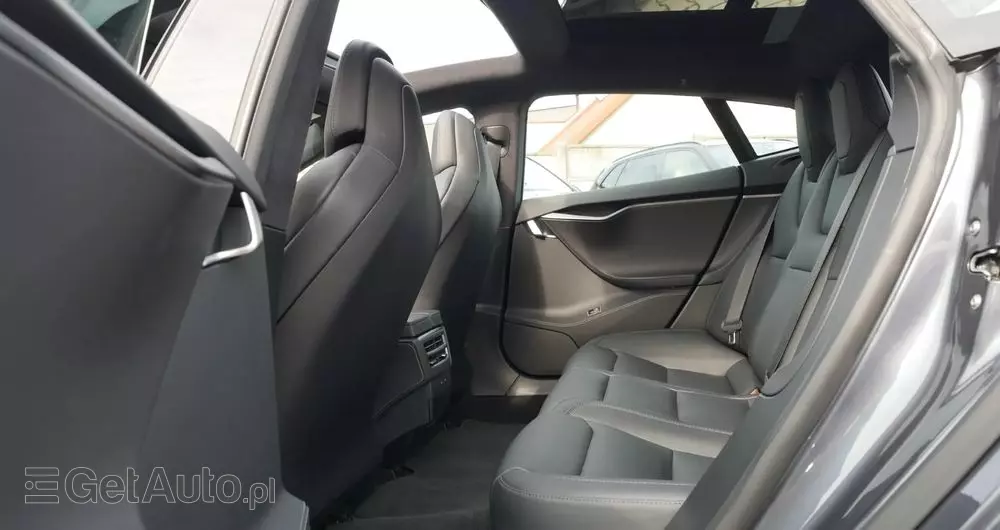 TESLA Model S Long Range Plus