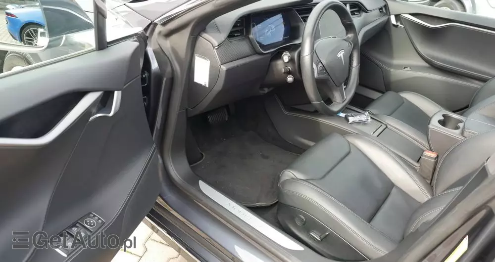 TESLA Model S Long Range Plus