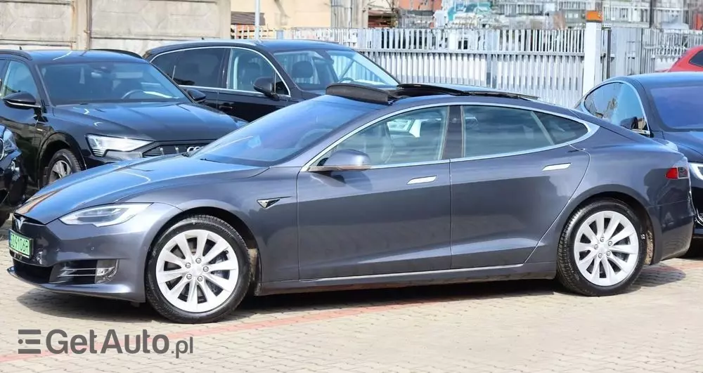 TESLA Model S Long Range Plus