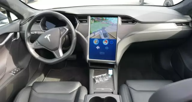TESLA Model S Long Range Plus