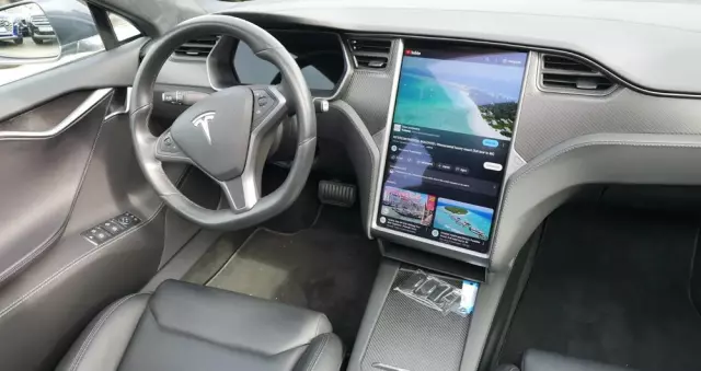 TESLA Model S Long Range Plus
