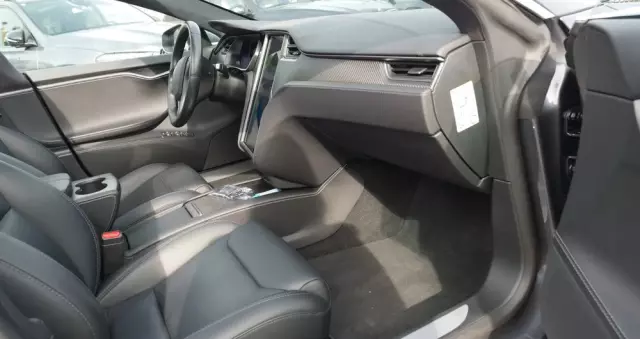 TESLA Model S Long Range Plus