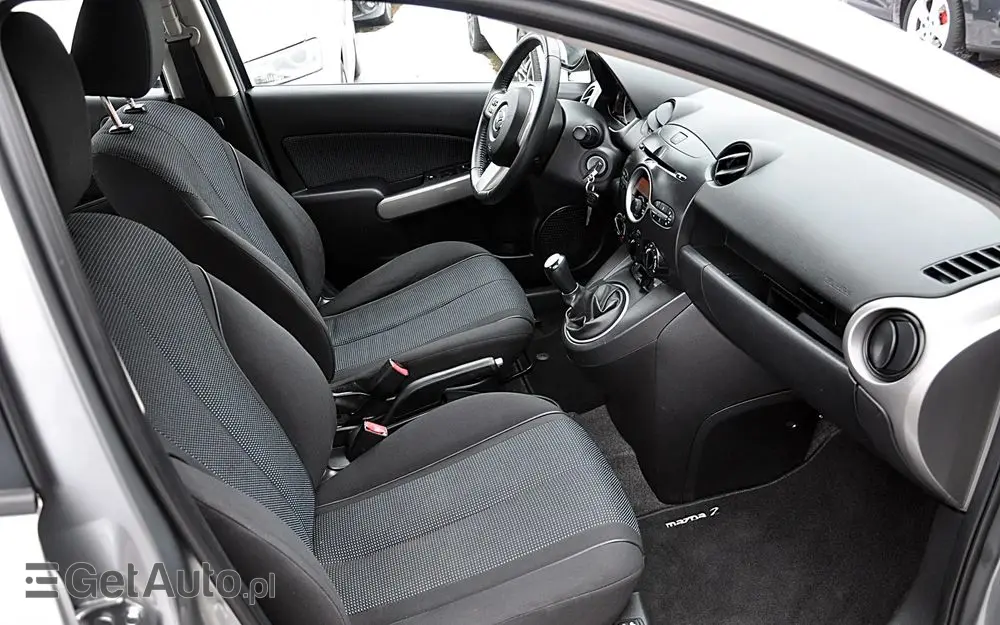 MAZDA 2 1.3 90th Anniversary