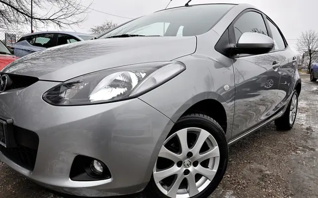 MAZDA 2 1.3 90th Anniversary