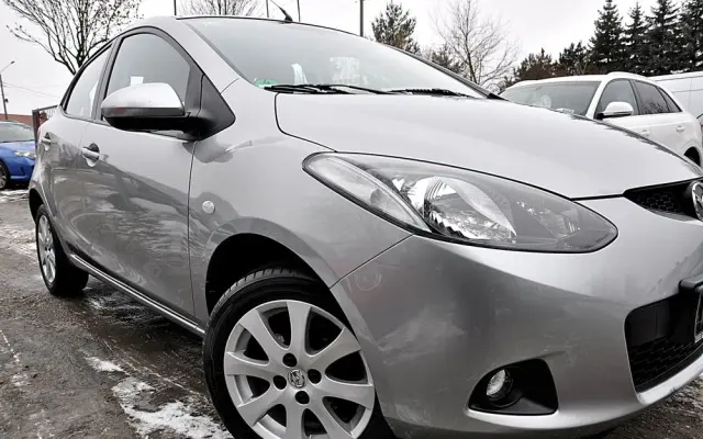 MAZDA 2 1.3 90th Anniversary