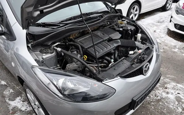 MAZDA 2 1.3 90th Anniversary