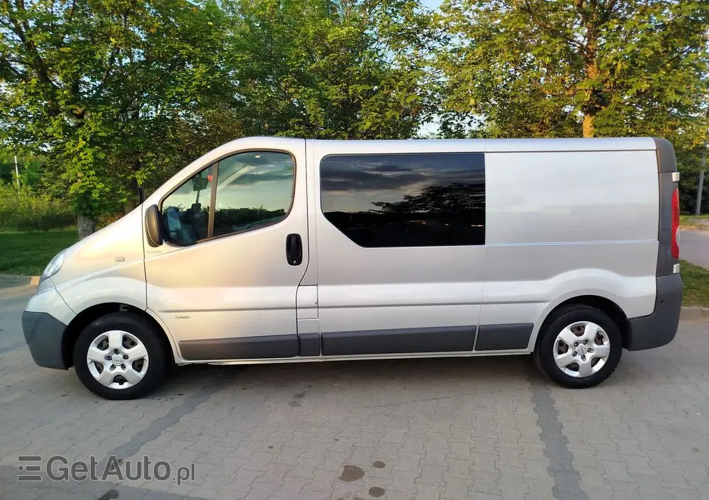 OPEL Vivaro 