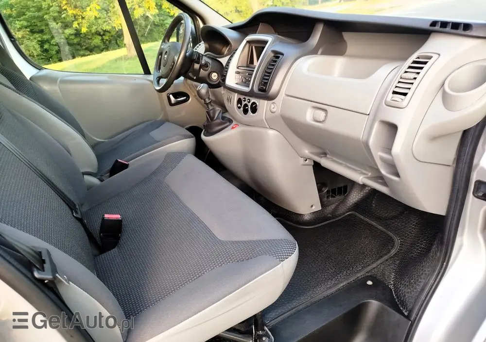 OPEL Vivaro 