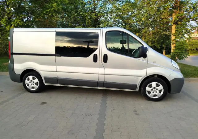 OPEL Vivaro 