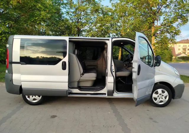 OPEL Vivaro 