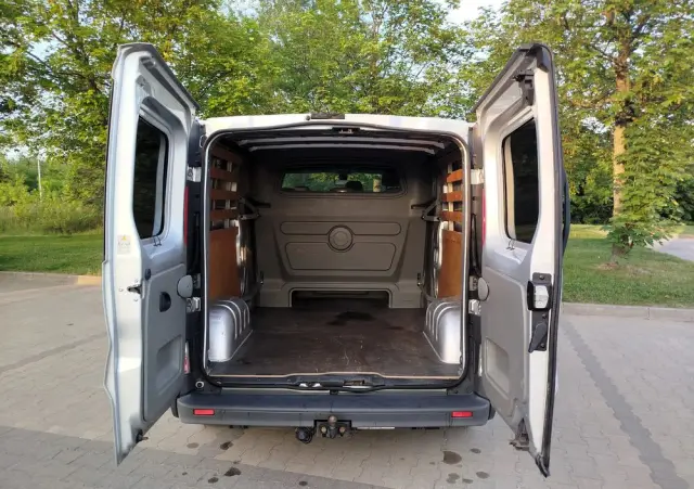 OPEL Vivaro 