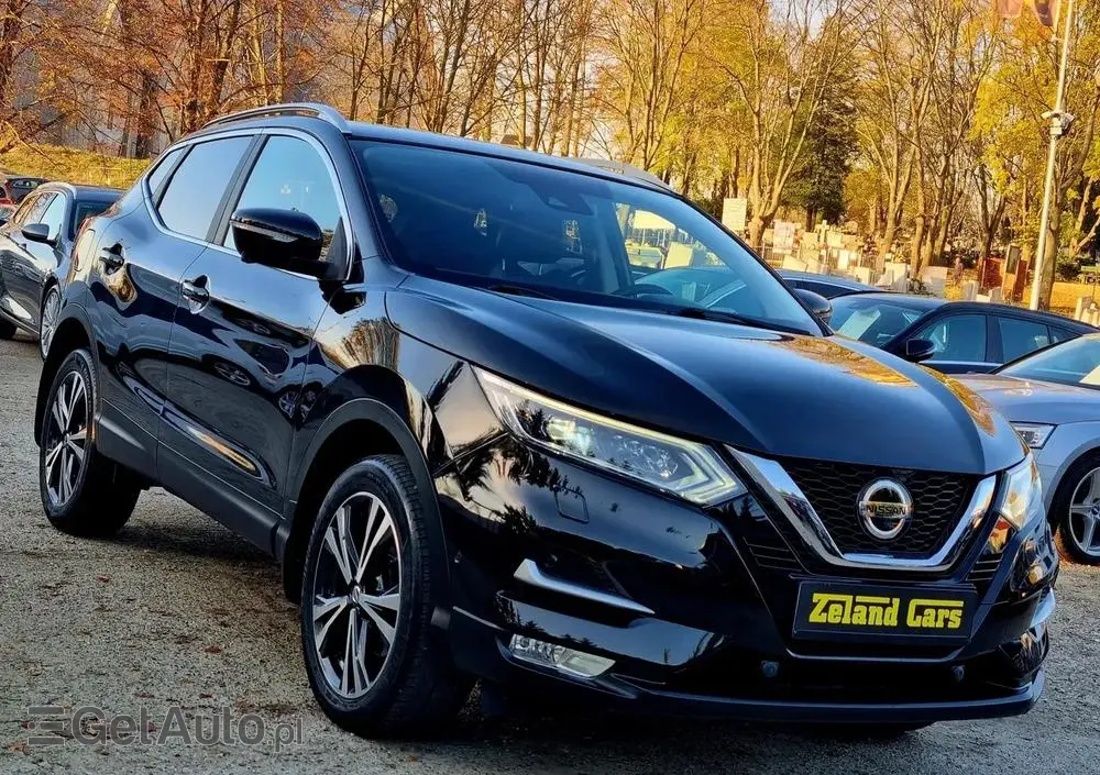 NISSAN Qashqai 1.2 DIG-T Tekna
