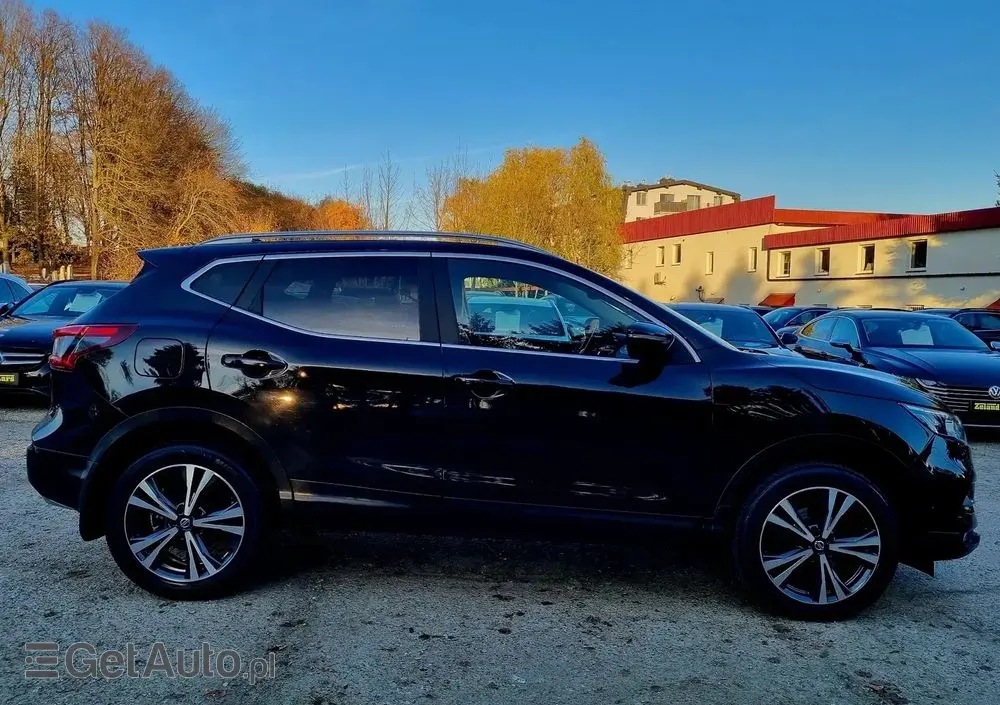 NISSAN Qashqai 1.2 DIG-T Tekna