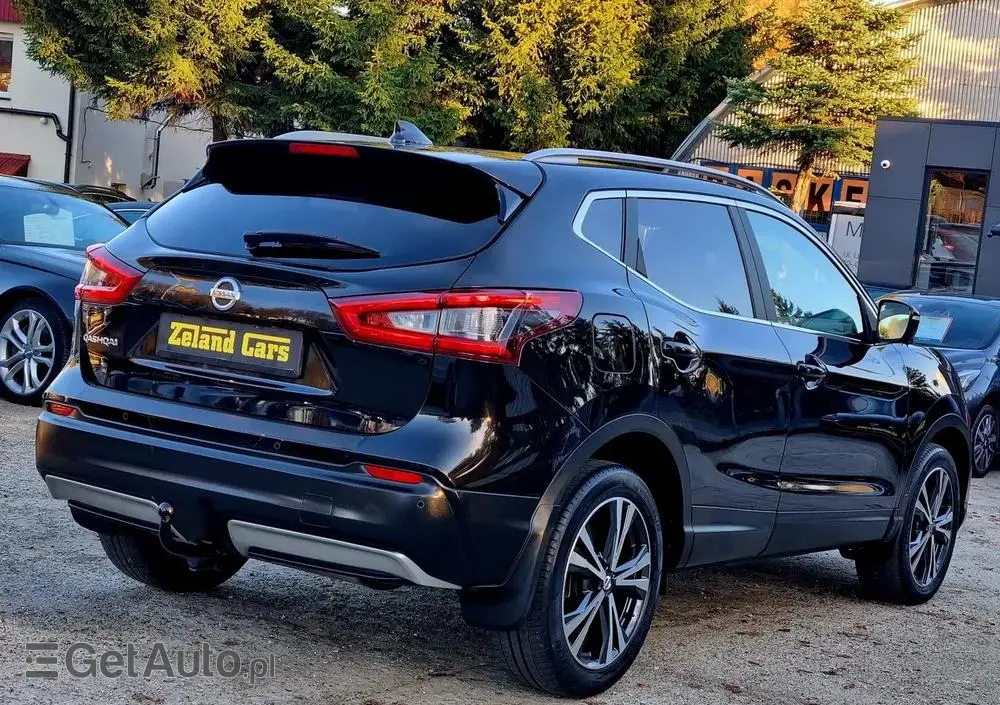 NISSAN Qashqai 1.2 DIG-T Tekna