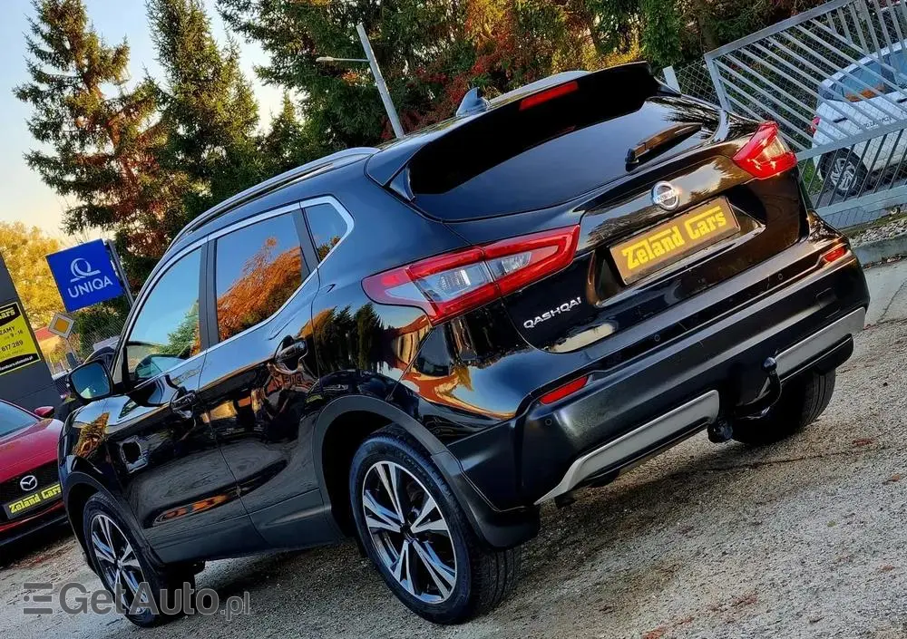 NISSAN Qashqai 1.2 DIG-T Tekna