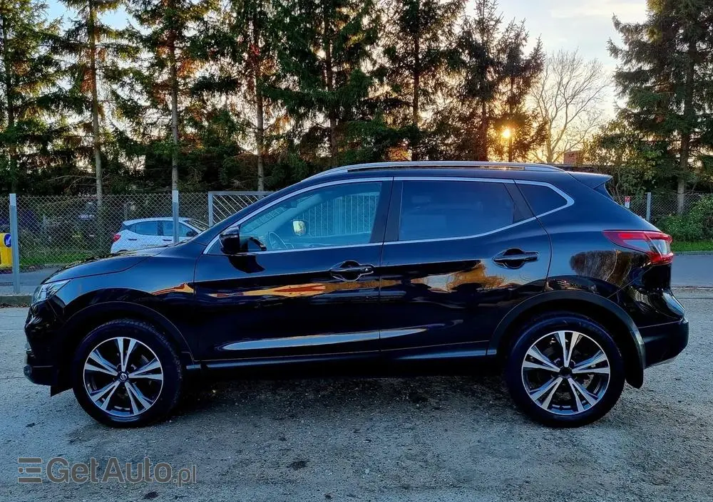 NISSAN Qashqai 1.2 DIG-T Tekna