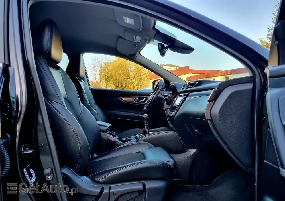 NISSAN Qashqai 1.2 DIG-T Tekna