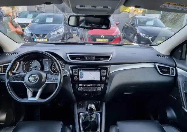 NISSAN Qashqai 1.2 DIG-T Tekna