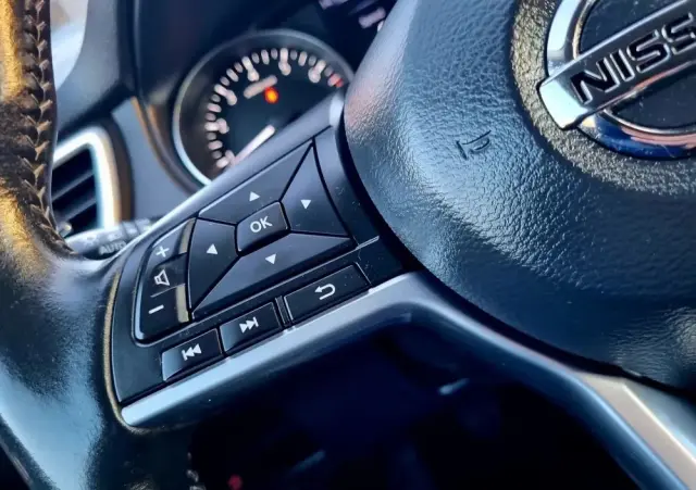 NISSAN Qashqai 1.2 DIG-T Tekna