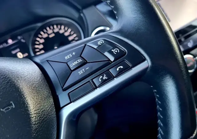 NISSAN Qashqai 1.2 DIG-T Tekna