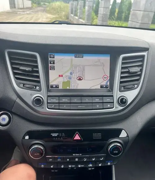 HYUNDAI Tucson 