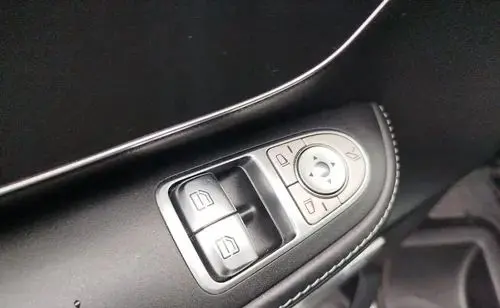 MERCEDES-BENZ Klasa V 