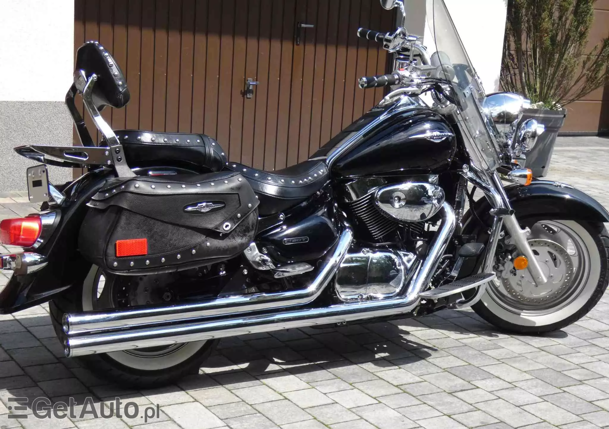 SUZUKI Boulevard 
