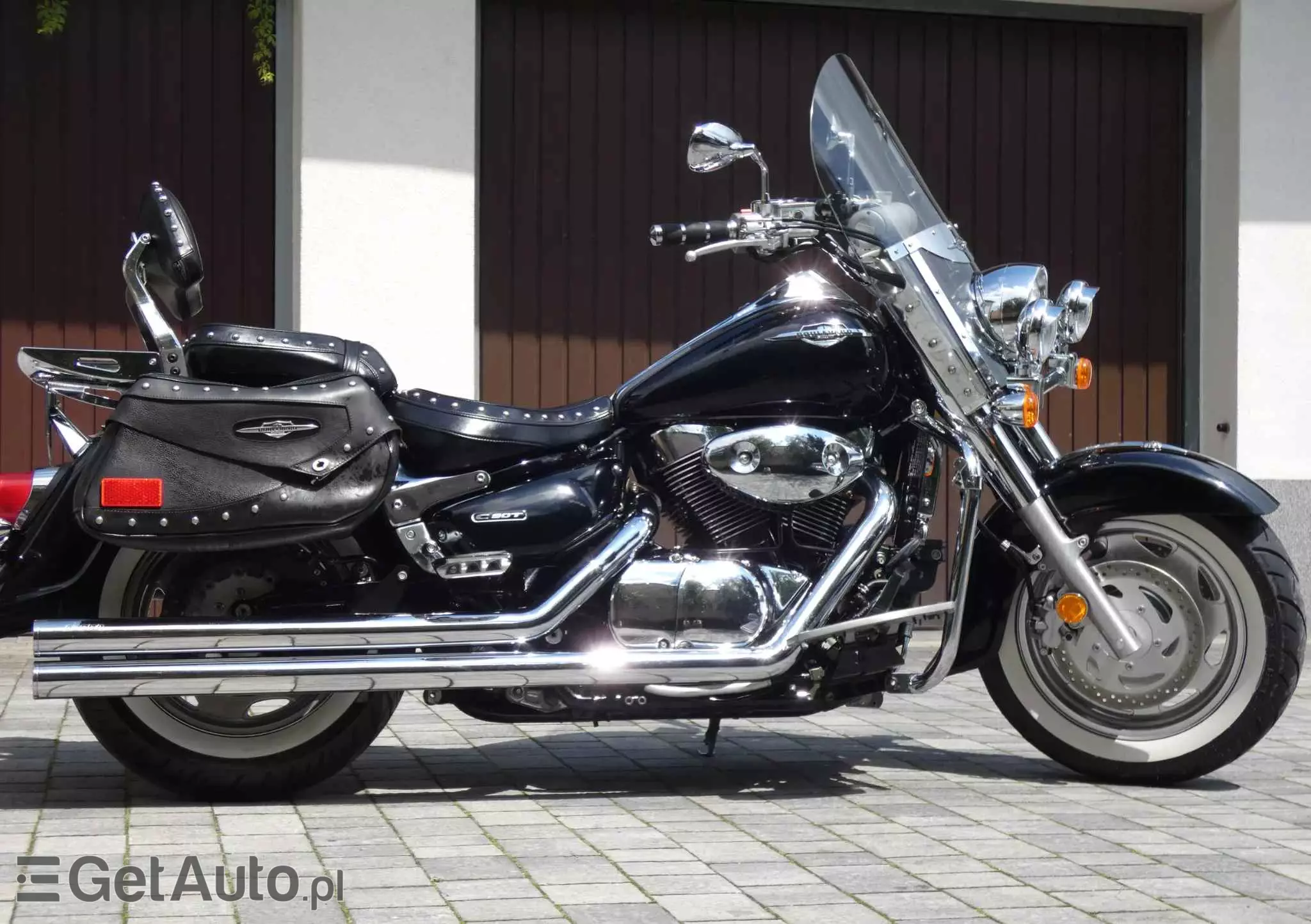 SUZUKI Boulevard 