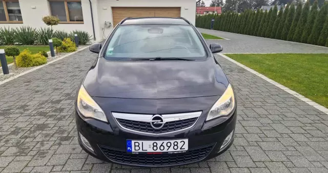 OPEL Astra 1.7 CDTI Caravan DPF Cosmo