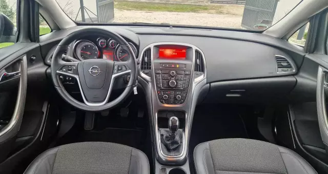 OPEL Astra 1.7 CDTI Caravan DPF Cosmo