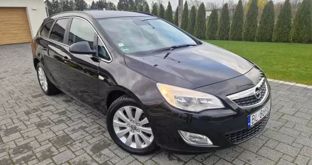 OPEL Astra 1.7 CDTI Caravan DPF Cosmo